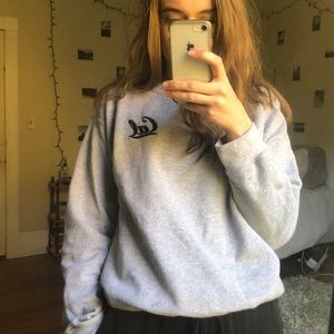 Embroidered California crew neck